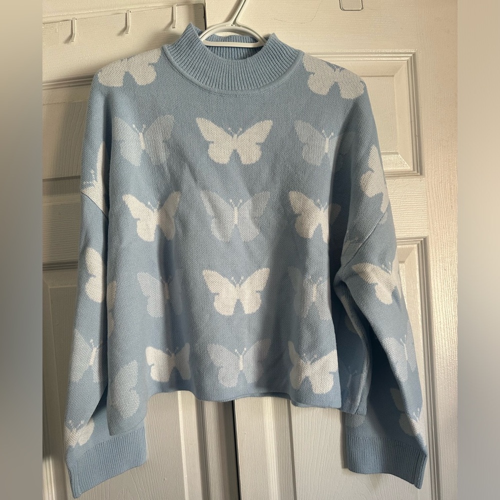 ❤️‍🔥CLOSET CLEAR OUT!❤️‍🔥 H&M Butterfly Cowl Neck Knit Sweater